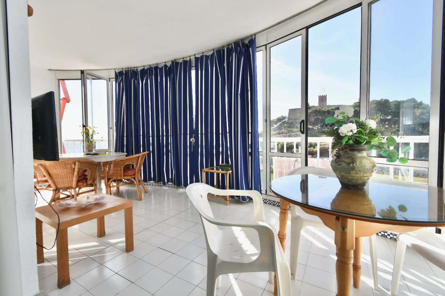 Exclusivo piso en venta en Urbanización Pueblo Castillo, Fuengirola