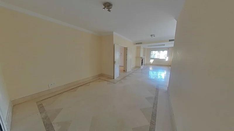 جوهرة في لوس نارانجوس, رفاهية هادئة في ماربيا