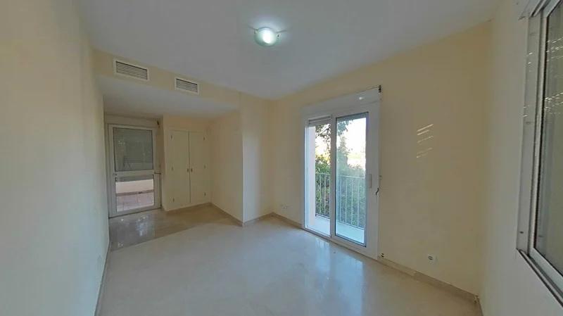 جوهرة في لوس نارانجوس, رفاهية هادئة في ماربيا