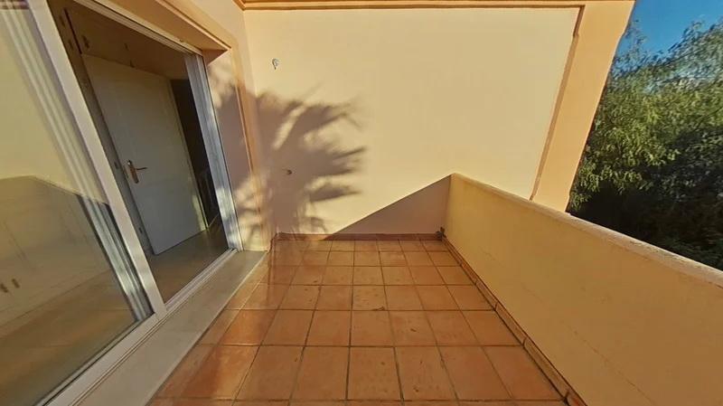 جوهرة في لوس نارانجوس, رفاهية هادئة في ماربيا