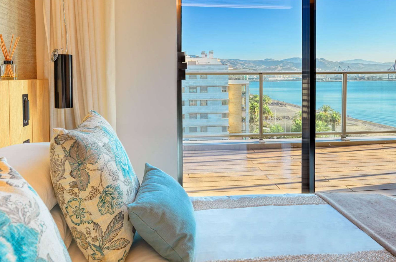 Luksusowy penthouse przy plaży