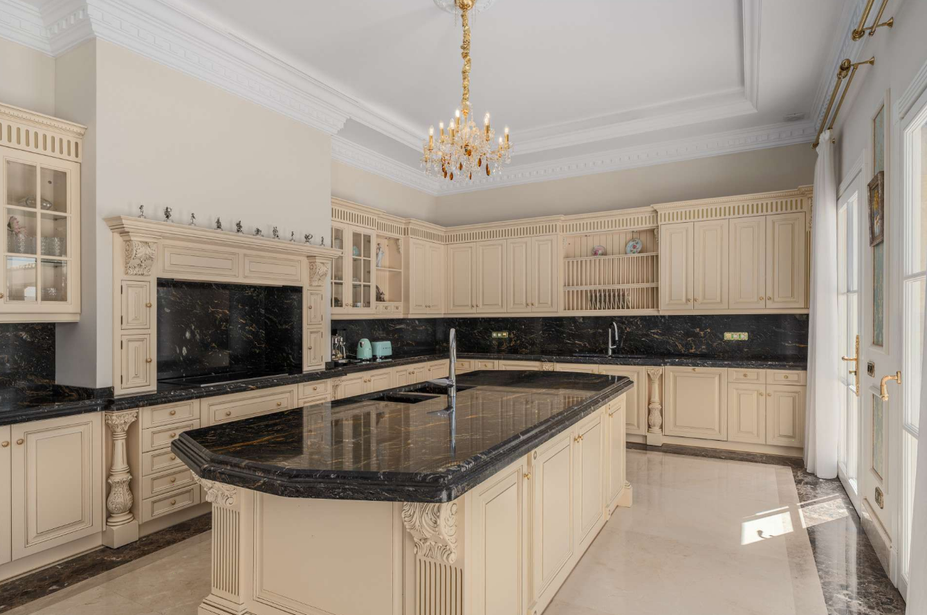 Excepcional villa de lujo en Sierra Blanca, Marbella