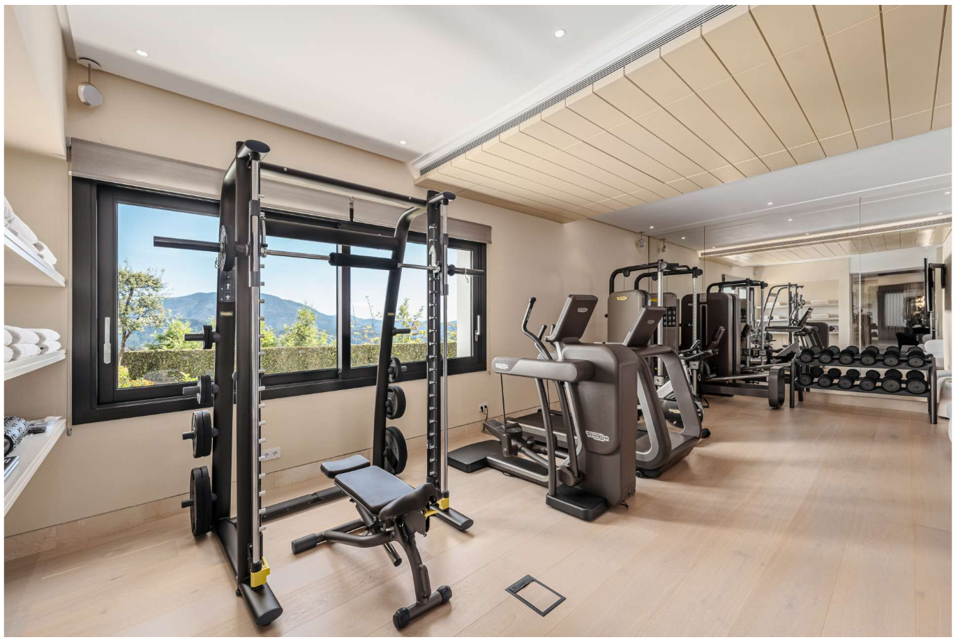 Mansión andaluza contemporánea con vistas espectaculares en Benahavís