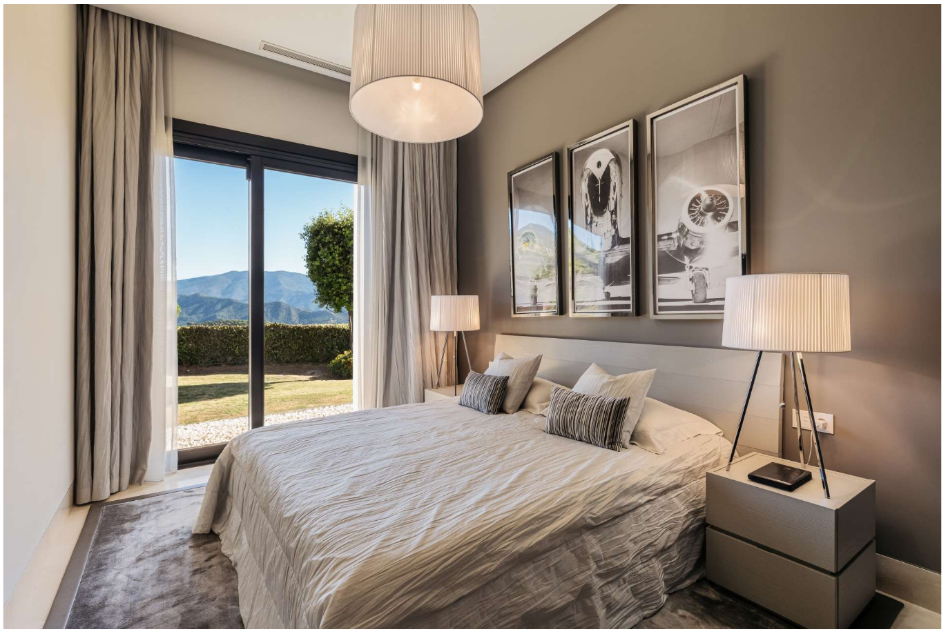 Mansión andaluza contemporánea con vistas espectaculares en Benahavís