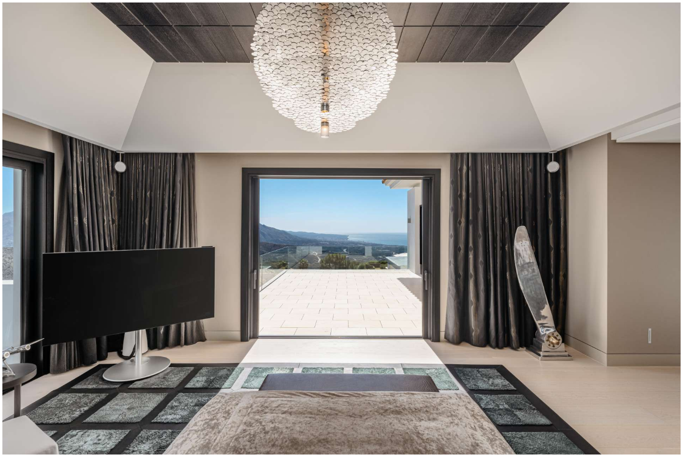 Mansión andaluza contemporánea con vistas espectaculares en Benahavís