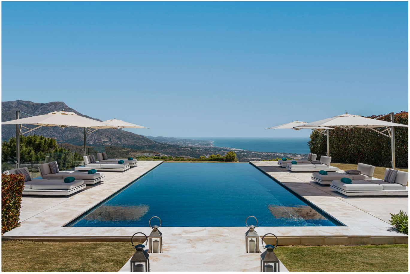 Mansión andaluza contemporánea con vistas espectaculares en Benahavís