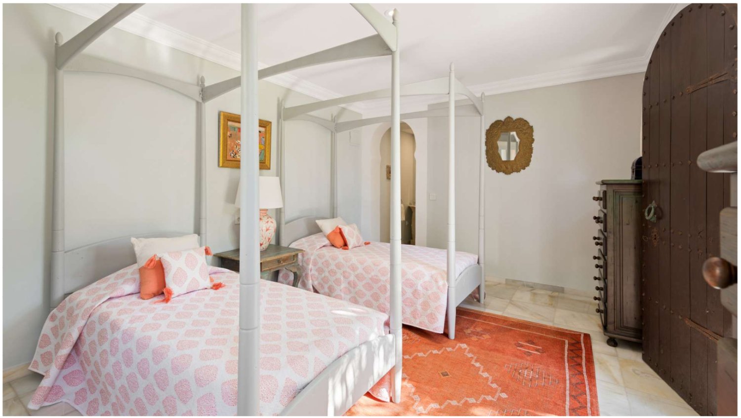 Villa histórica en primera línea de playa, Los Monteros, Marbella