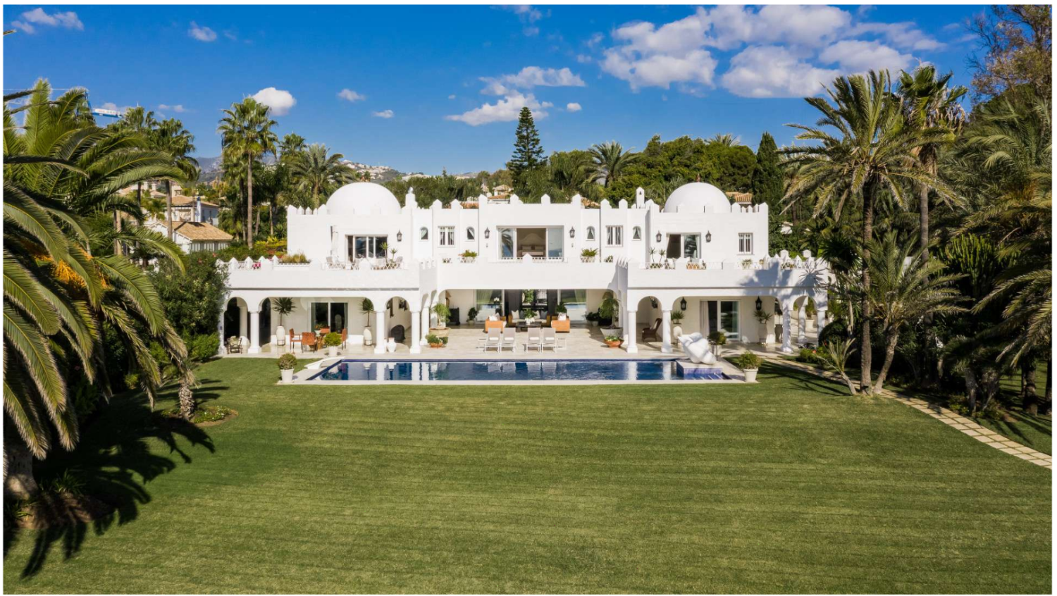 Villa histórica en primera línea de playa, Los Monteros, Marbella