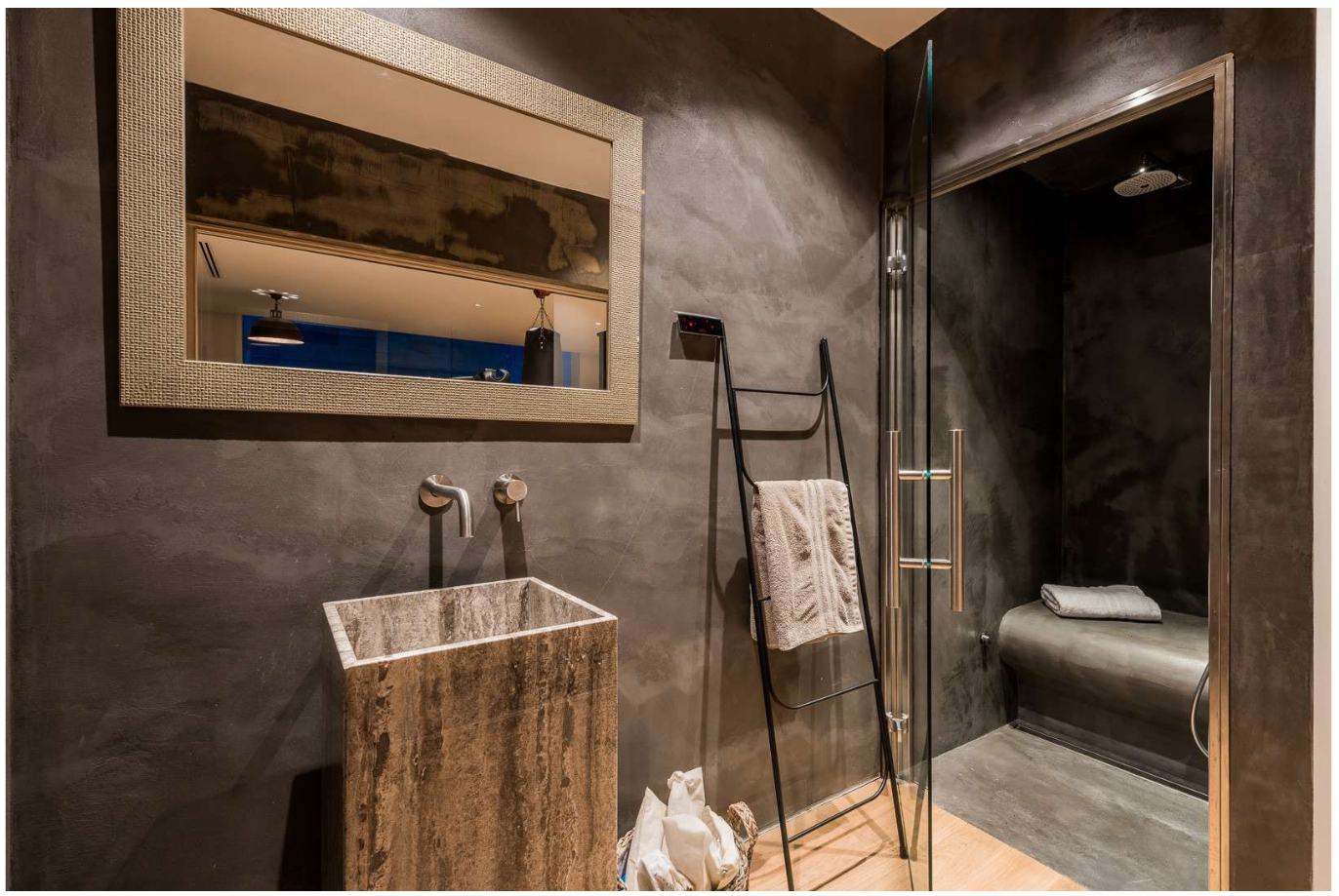 ESPECTACULAR VILLA CONTEMPORÁNEA EN MARBELLA GOLDEN MILE