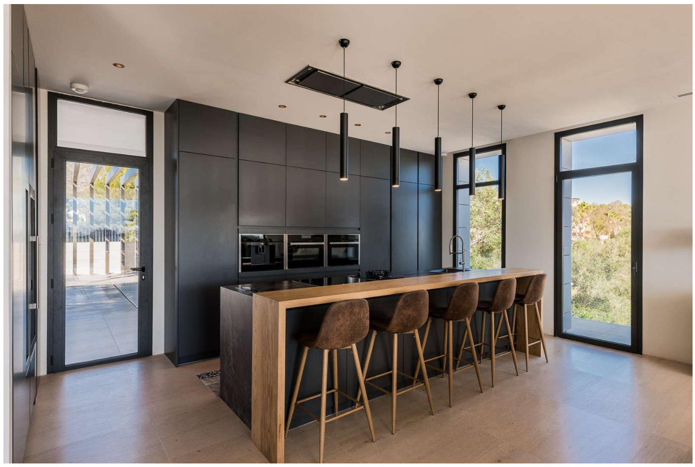 ESPECTACULAR VILLA CONTEMPORÁNEA EN MARBELLA GOLDEN MILE