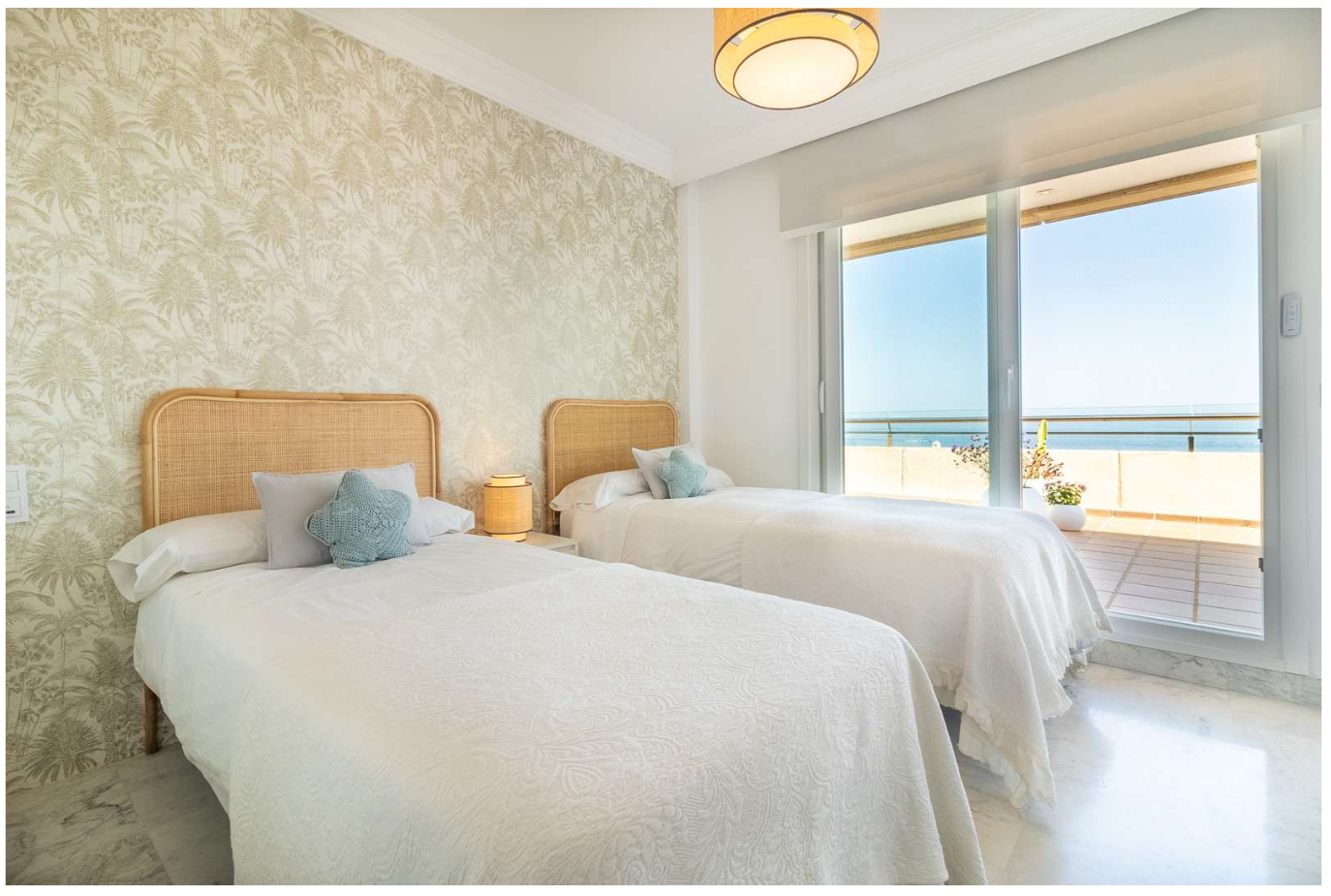 EXCLUSIVO ÁTICO DE LUJO EN MARINA BANÚS – PUERTO BANÚS