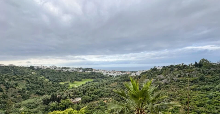 EXCLUSIVO APARTAMENTO CON VISTAS FRONTALES AL MAR EN CABO PINO