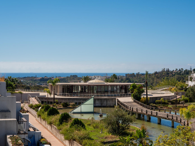 Luz, elegancia y estilo de vida mediterráneo en un entorno privilegiado, Benahavis