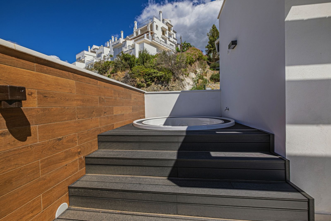 Vanguardia y Elegancia en Benahavís: Un Proyecto Conceptual Único