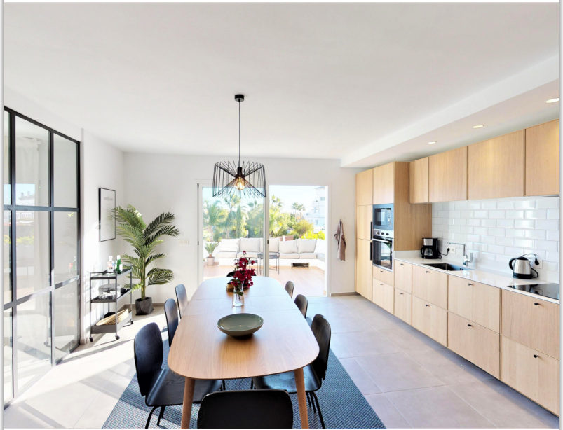 Precioso Apartamento Renovado de 3 Dormitorios en Nueva Andalucía