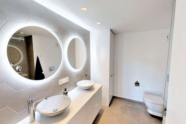 Precioso Apartamento Renovado de 3 Dormitorios en Nueva Andalucía
