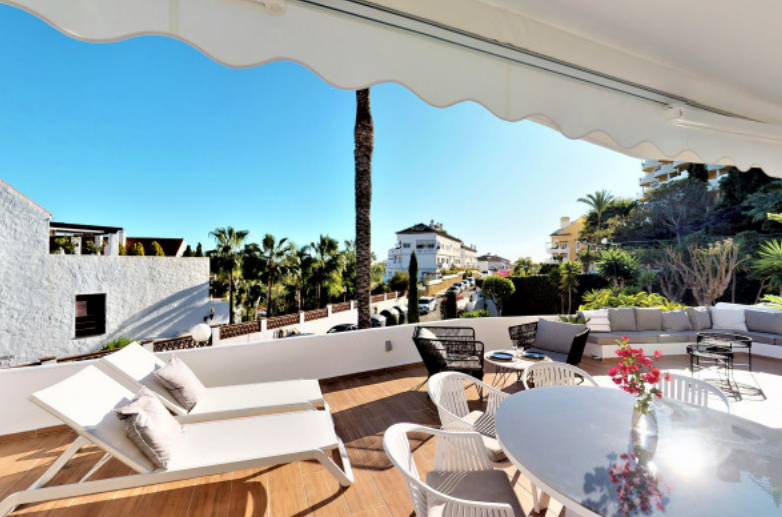 Precioso Apartamento Renovado de 3 Dormitorios en Nueva Andalucía