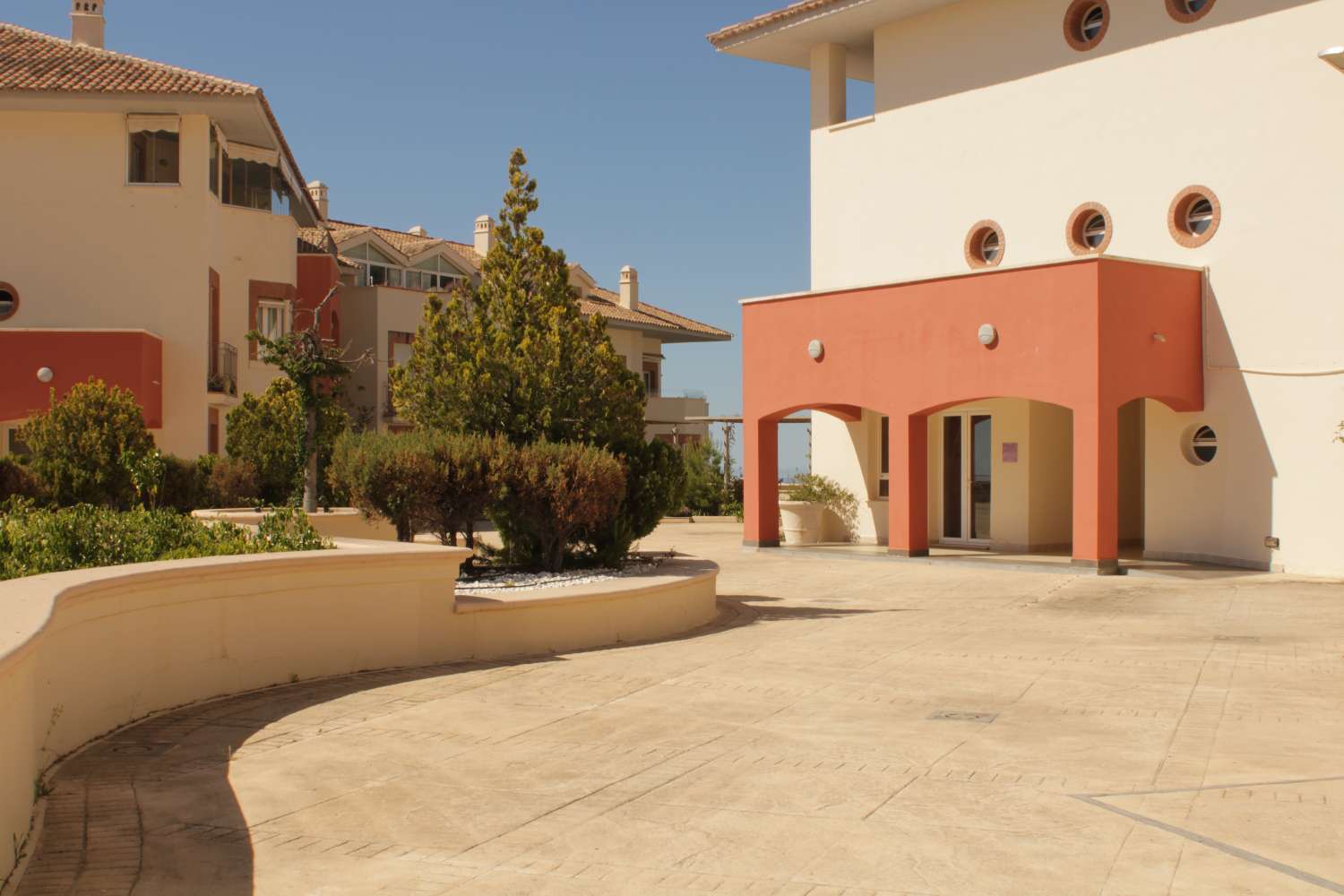 En venta primer piso con vistas al mar