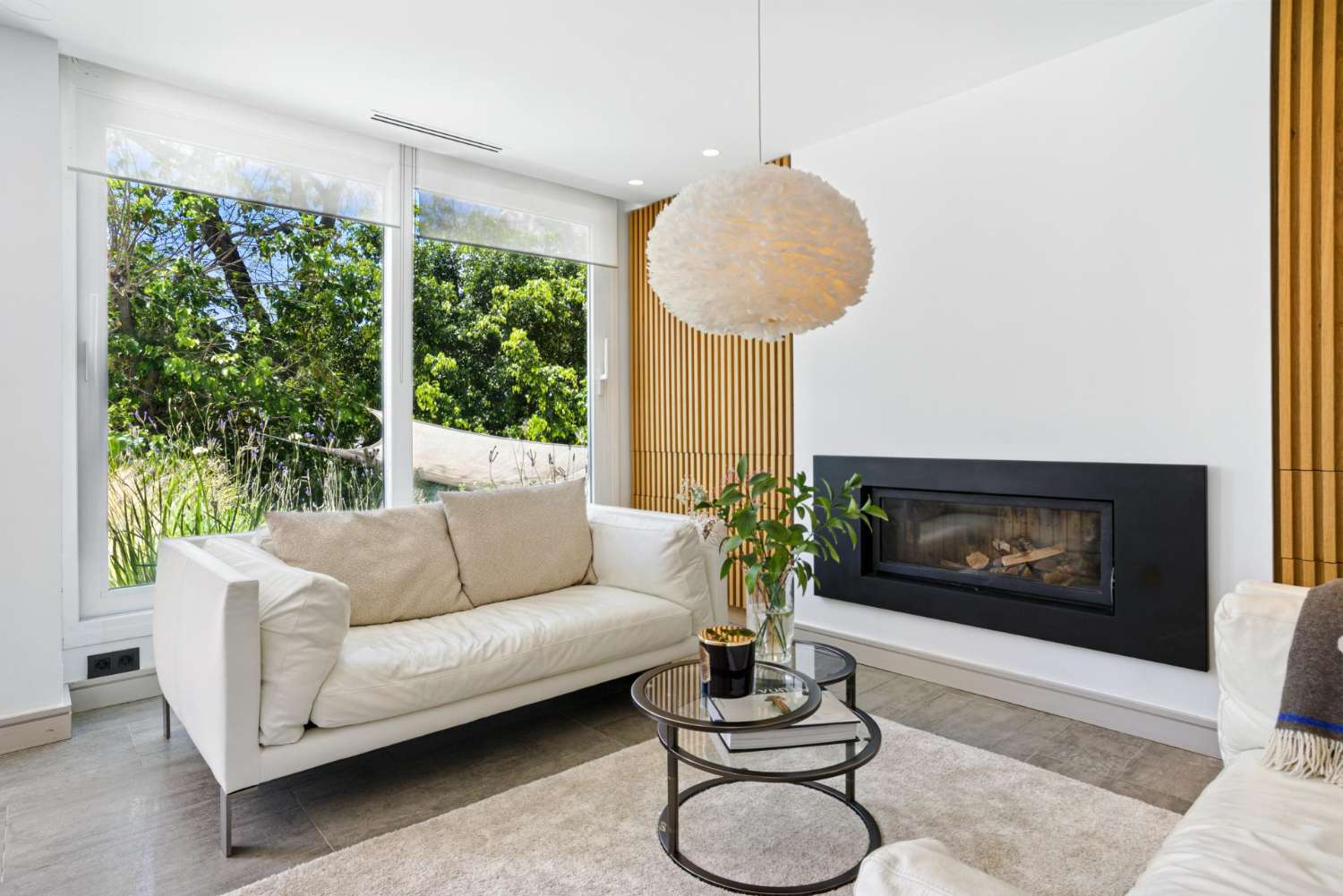 Modern villa med sex sovrum med havsutsikt belägen i Nueva Andalucía, Marbella