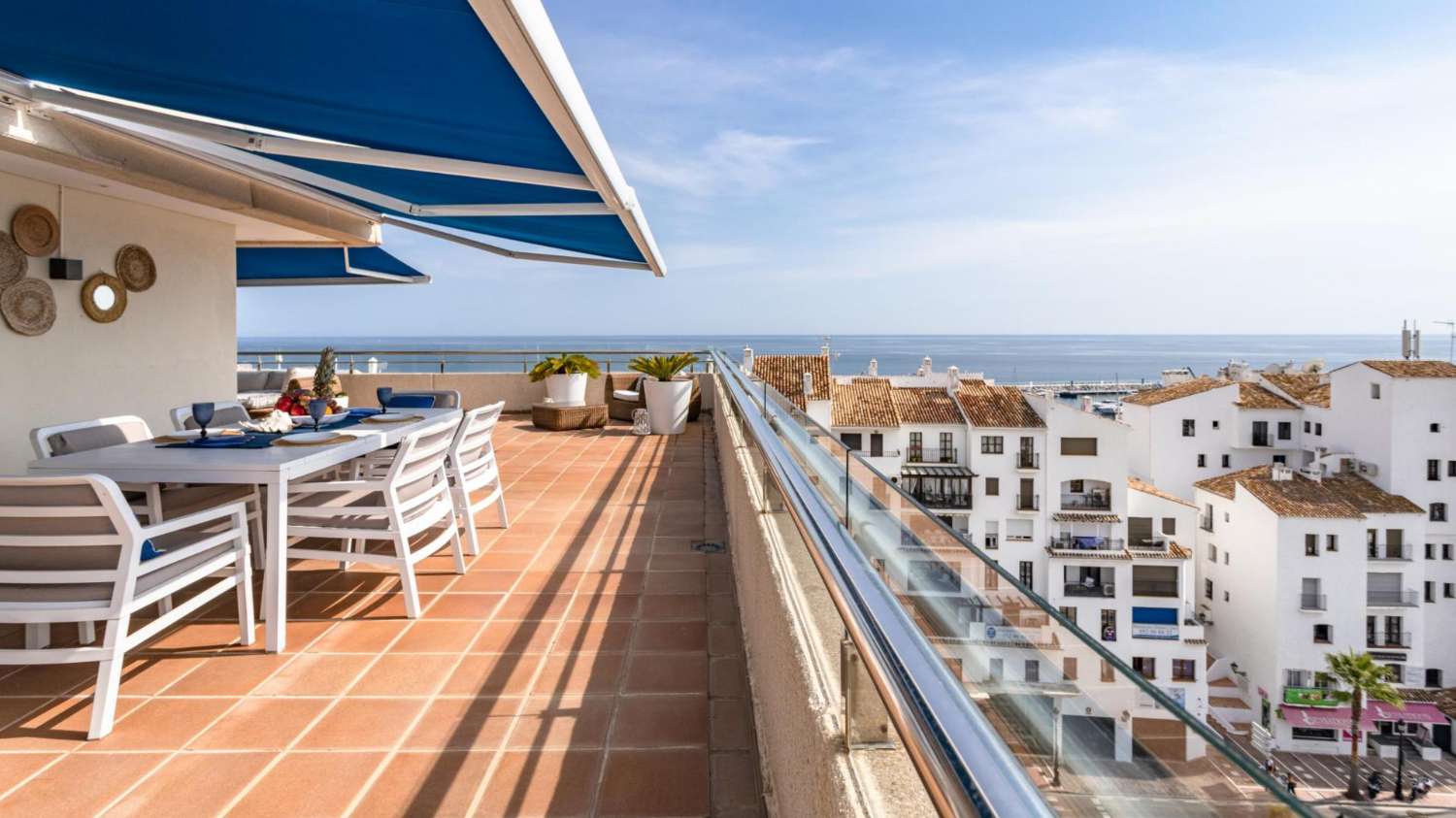 Penthouse d’exception à Puerto Banús – Luxe panoramique en bord de mer