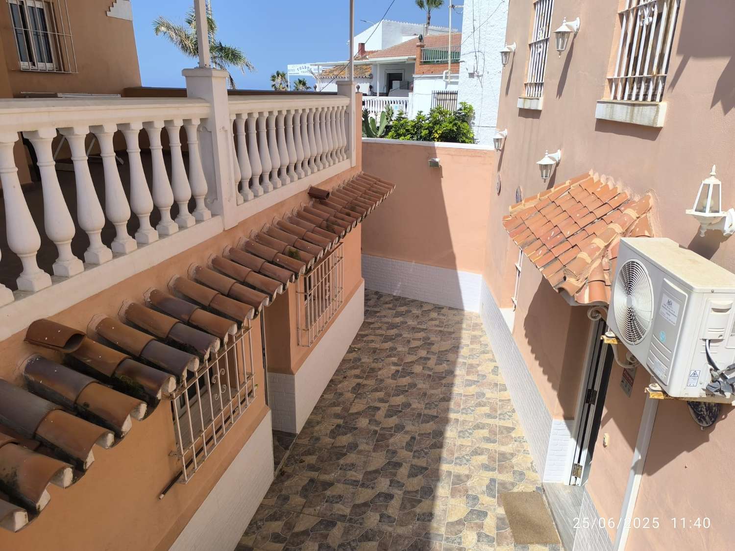 En venta espectacular chalet independiente en Chilches Costa