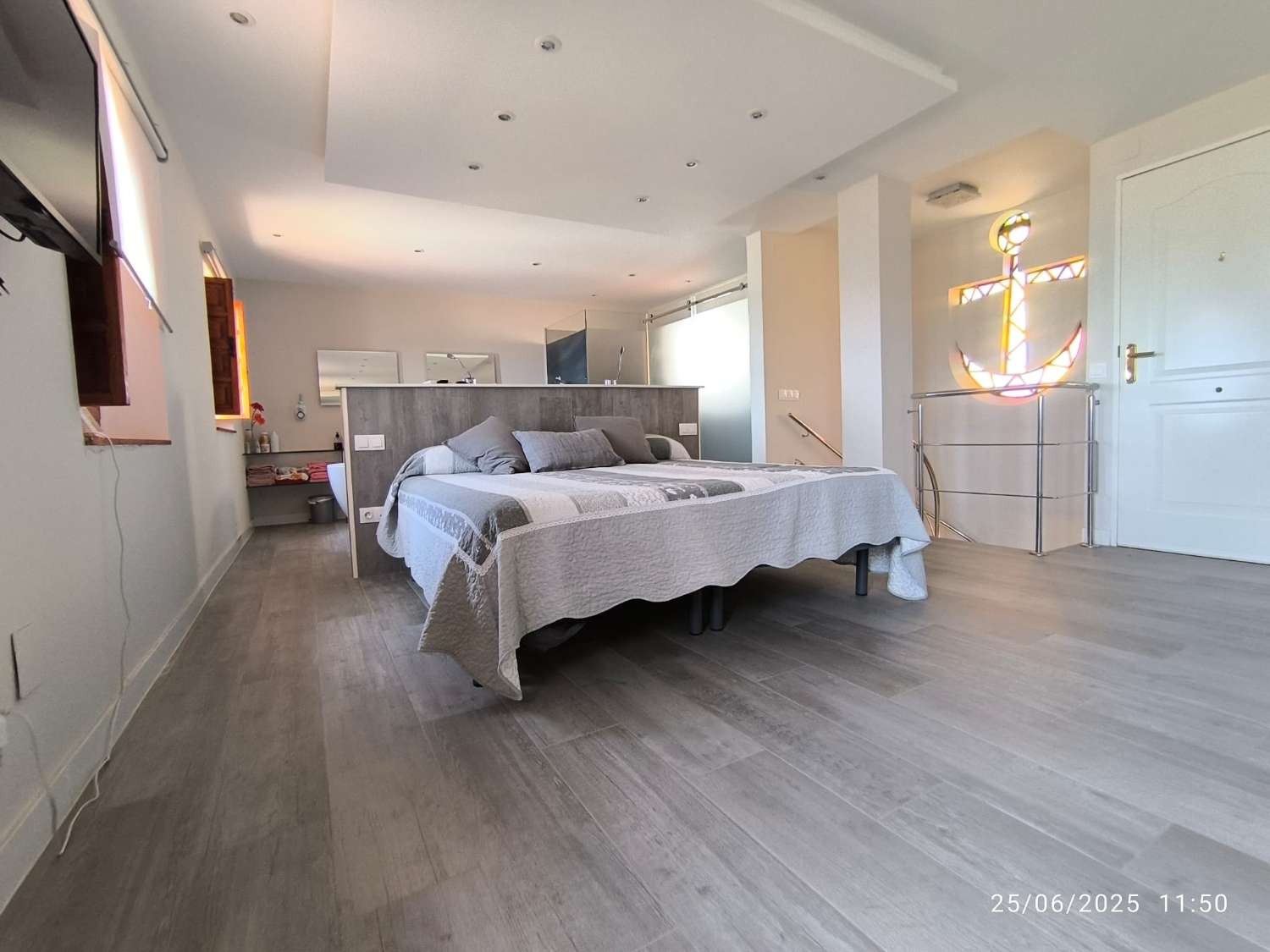 En venta espectacular chalet independiente en Chilches Costa