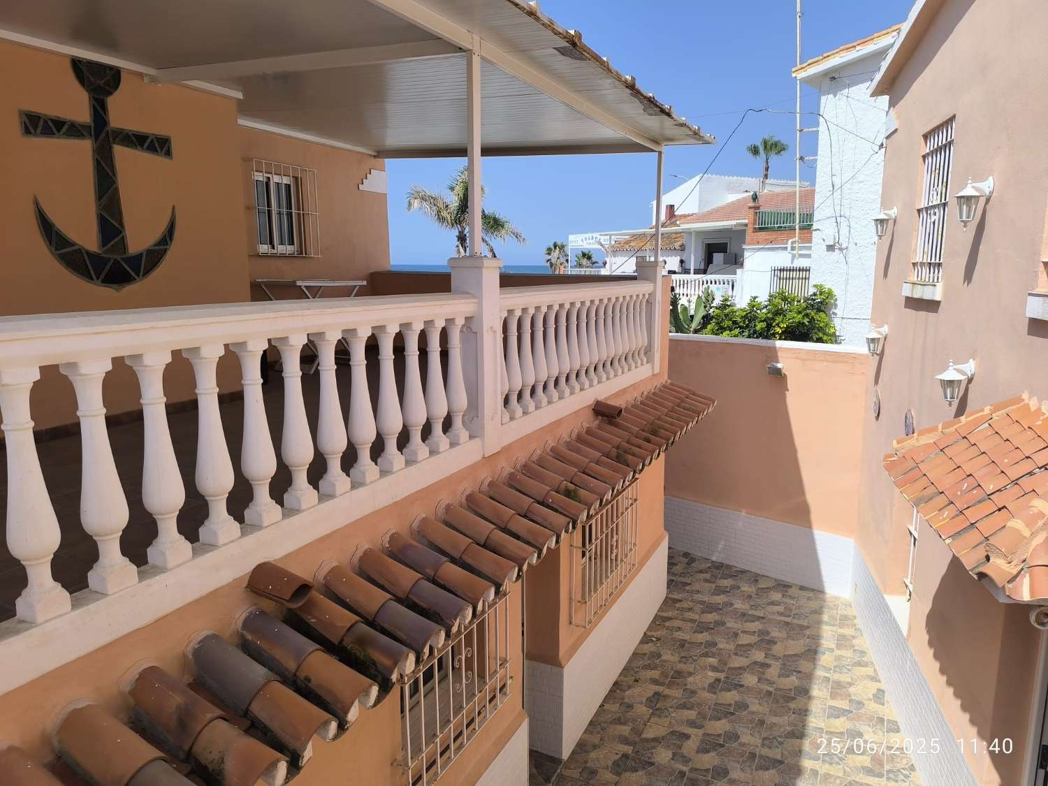 En venta espectacular chalet independiente en Chilches Costa