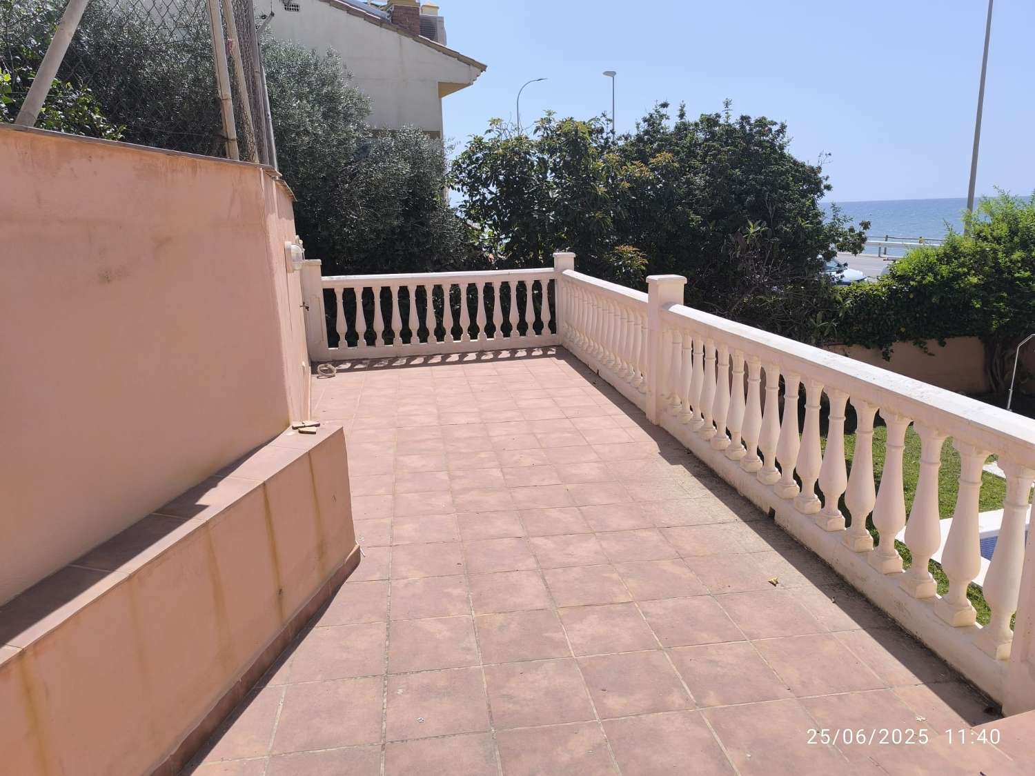 En venta espectacular chalet independiente en Chilches Costa
