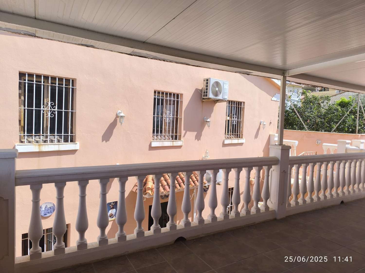 En venta espectacular chalet independiente en Chilches Costa