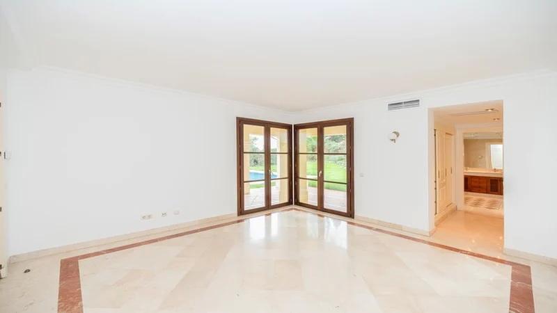 Stunning Classic Villa in the Heart of the Golf Valley – Nueva Andalucía, Marbella