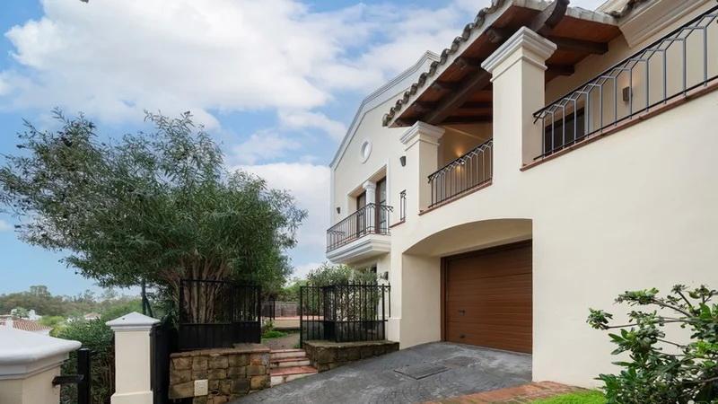 Stunning Classic Villa in the Heart of the Golf Valley – Nueva Andalucía, Marbella