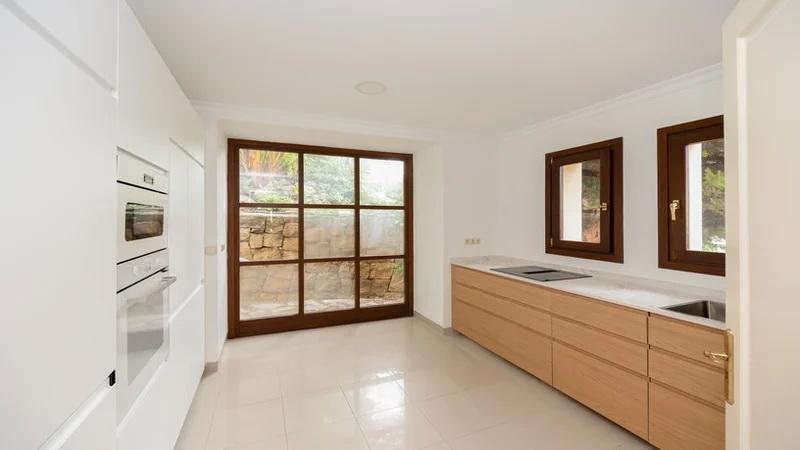 Stunning Classic Villa in the Heart of the Golf Valley – Nueva Andalucía, Marbella