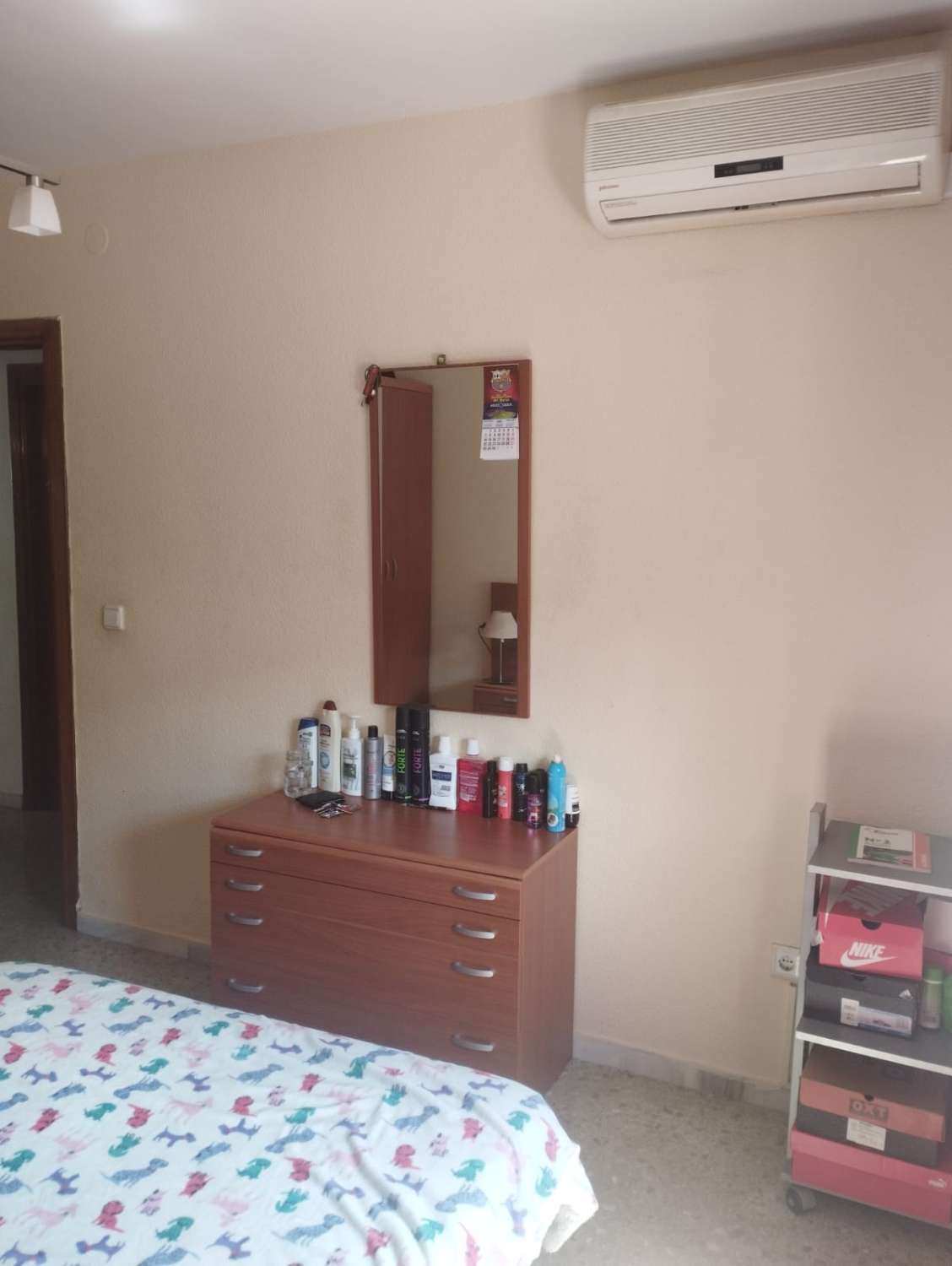 Tercer piso sin ascensor en venta en Antequera