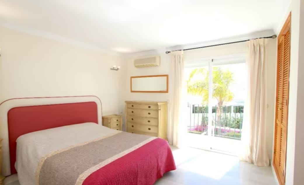 Casa in Guadalmina Baja. Lunga stagione
