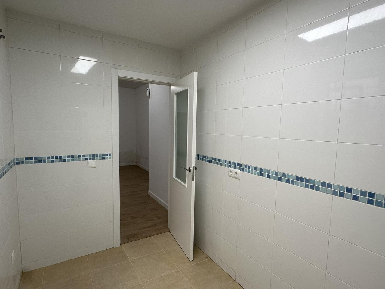 Piso en venta en zona San Alberto, Málaga