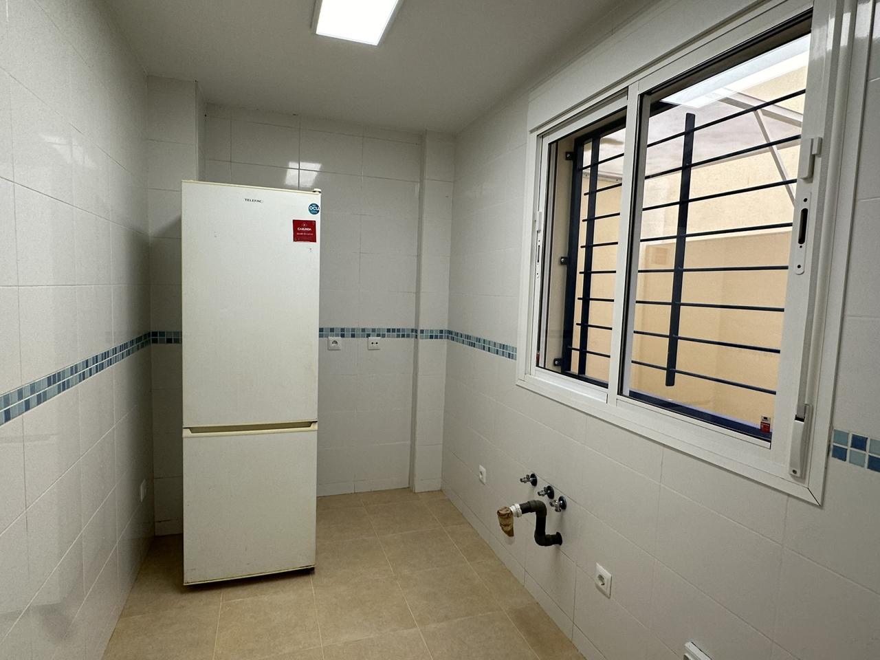 Piso en venta en zona San Alberto, Málaga