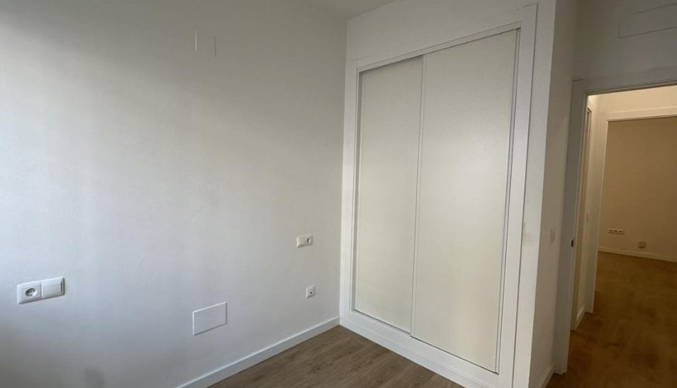 Piso en venta en zona San Alberto, Málaga