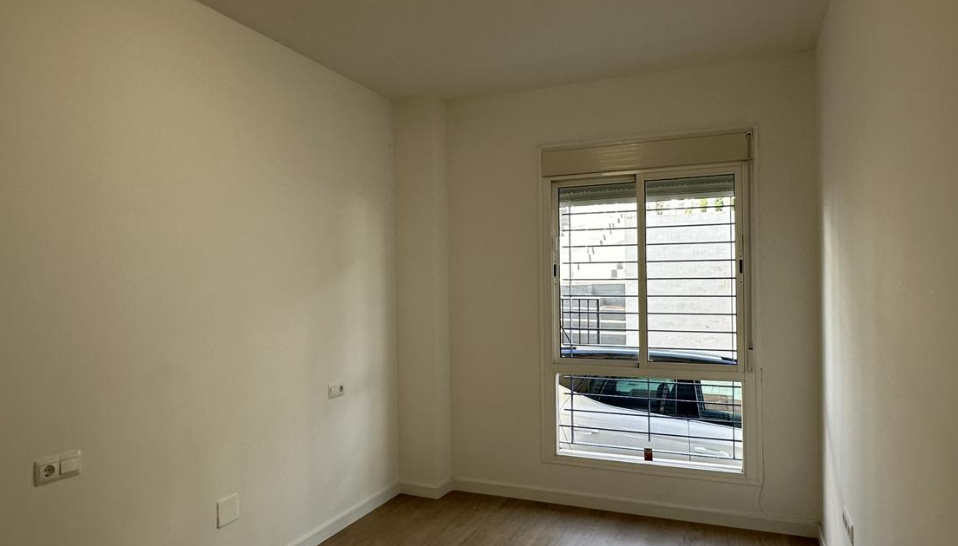 Piso en venta en zona San Alberto, Málaga