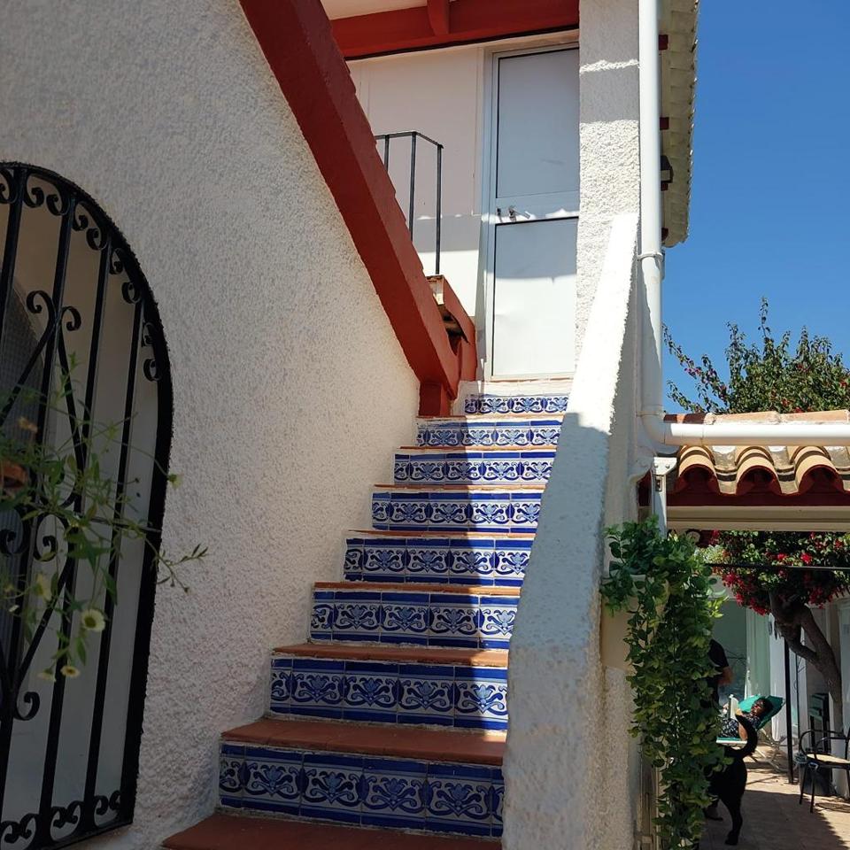 Discover this fantastic beachside villa in Costabella, Marbella
