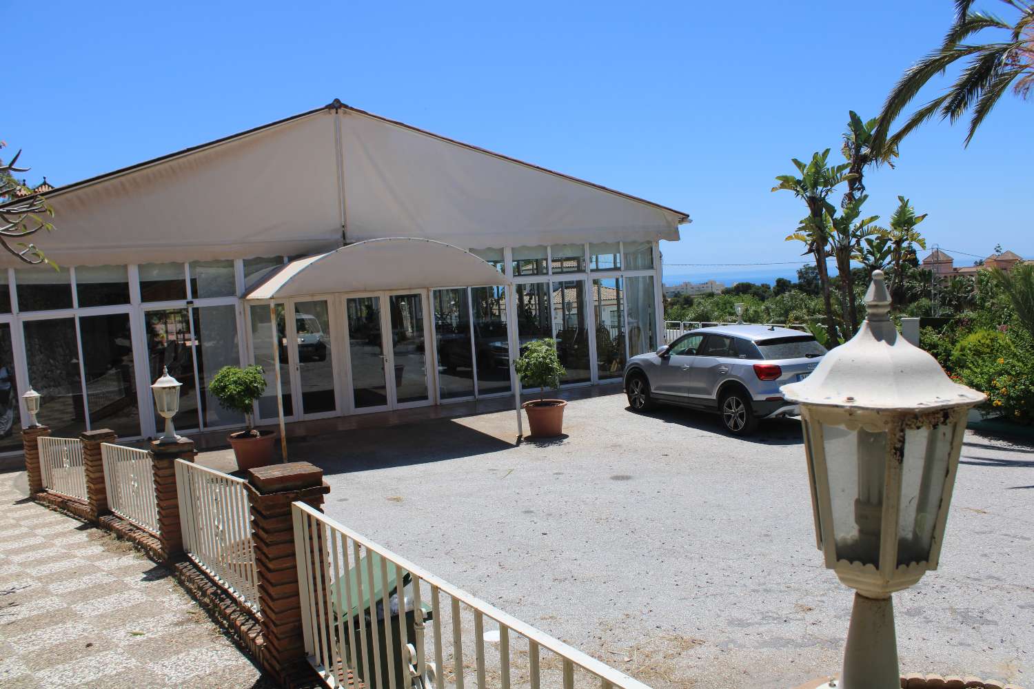 Exclusive Equestrian Club with Tennis Courts and Event Rooms: Elegance, Sport and Celebrations in One Place