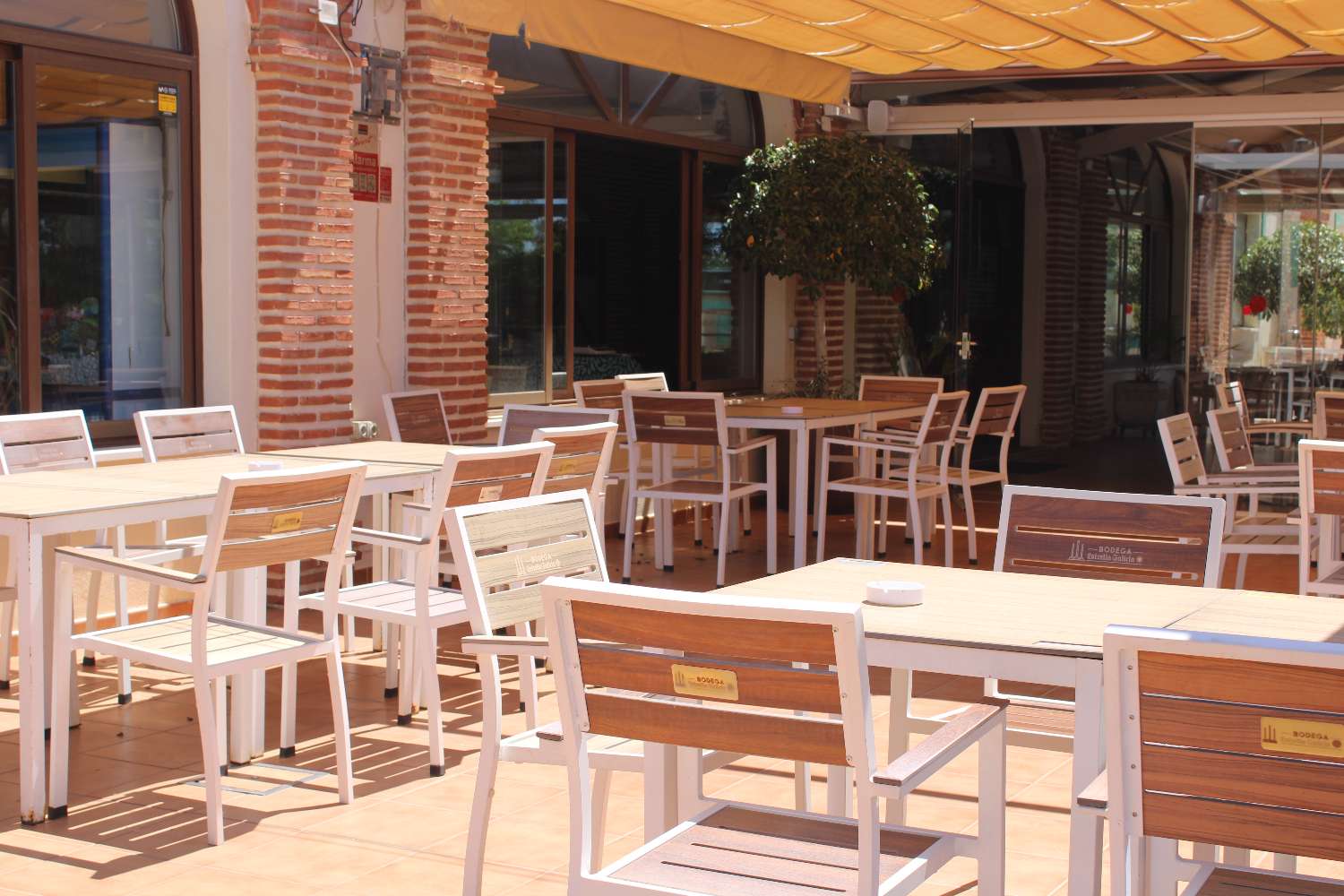 Exclusive Equestrian Club with Tennis Courts and Event Rooms: Elegance, Sport and Celebrations in One Place