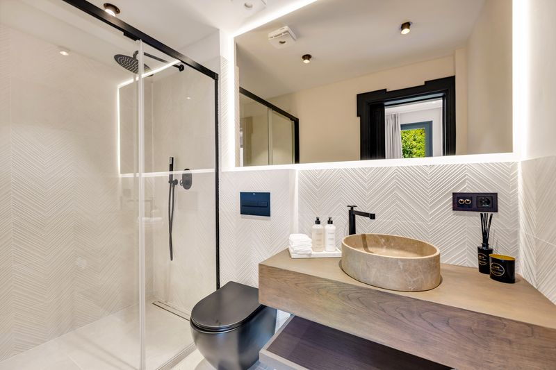 Villa Reformada de 5 Dormitorios en Nueva Andalucía, Marbella