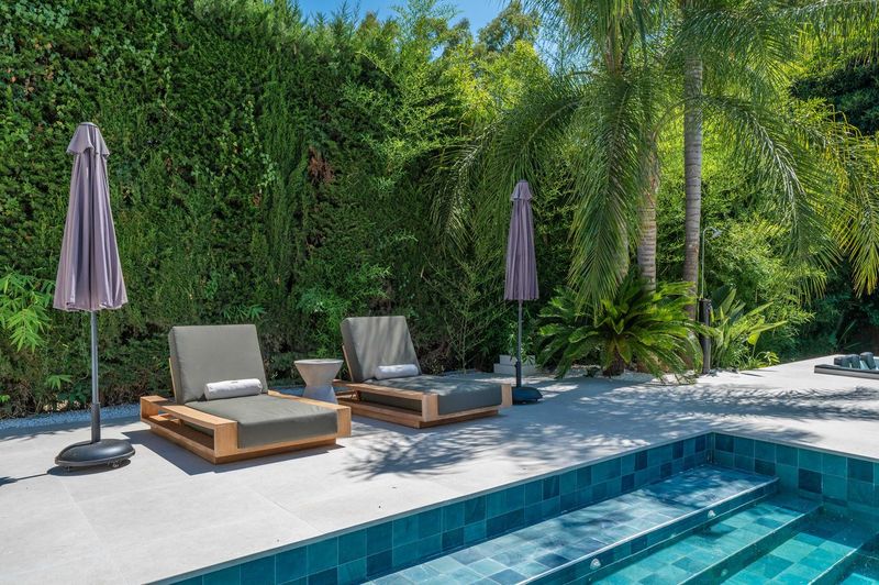 Villa Reformada de 5 Dormitorios en Nueva Andalucía, Marbella