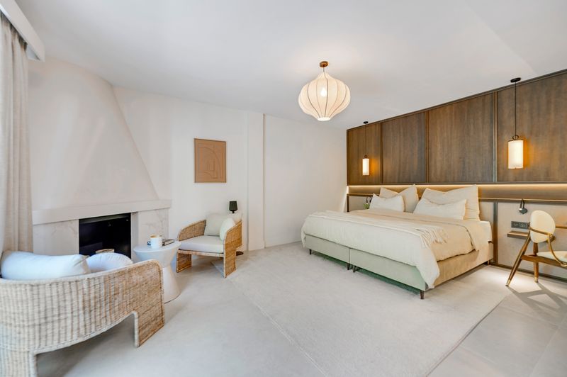 Villa Reformada de 5 Dormitorios en Nueva Andalucía, Marbella
