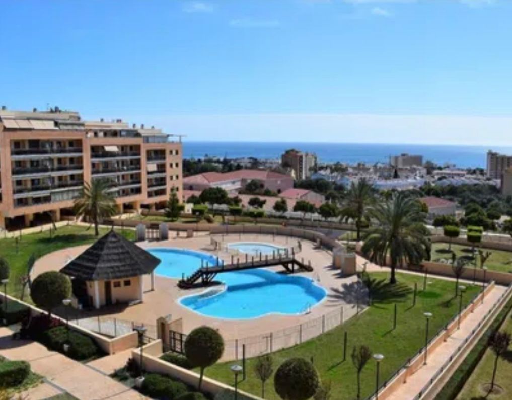 Planta baja con un jardín privado, larga temporada