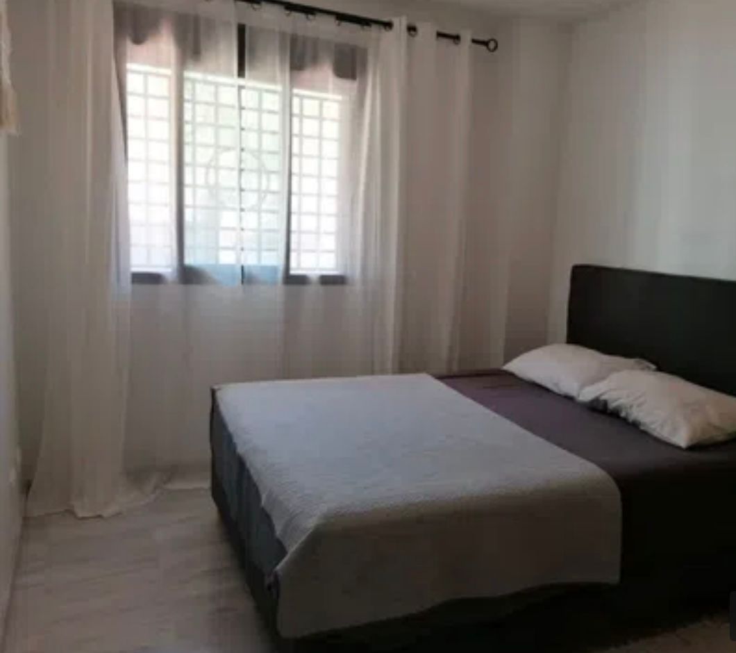 Planta baja con un jardín privado, larga temporada