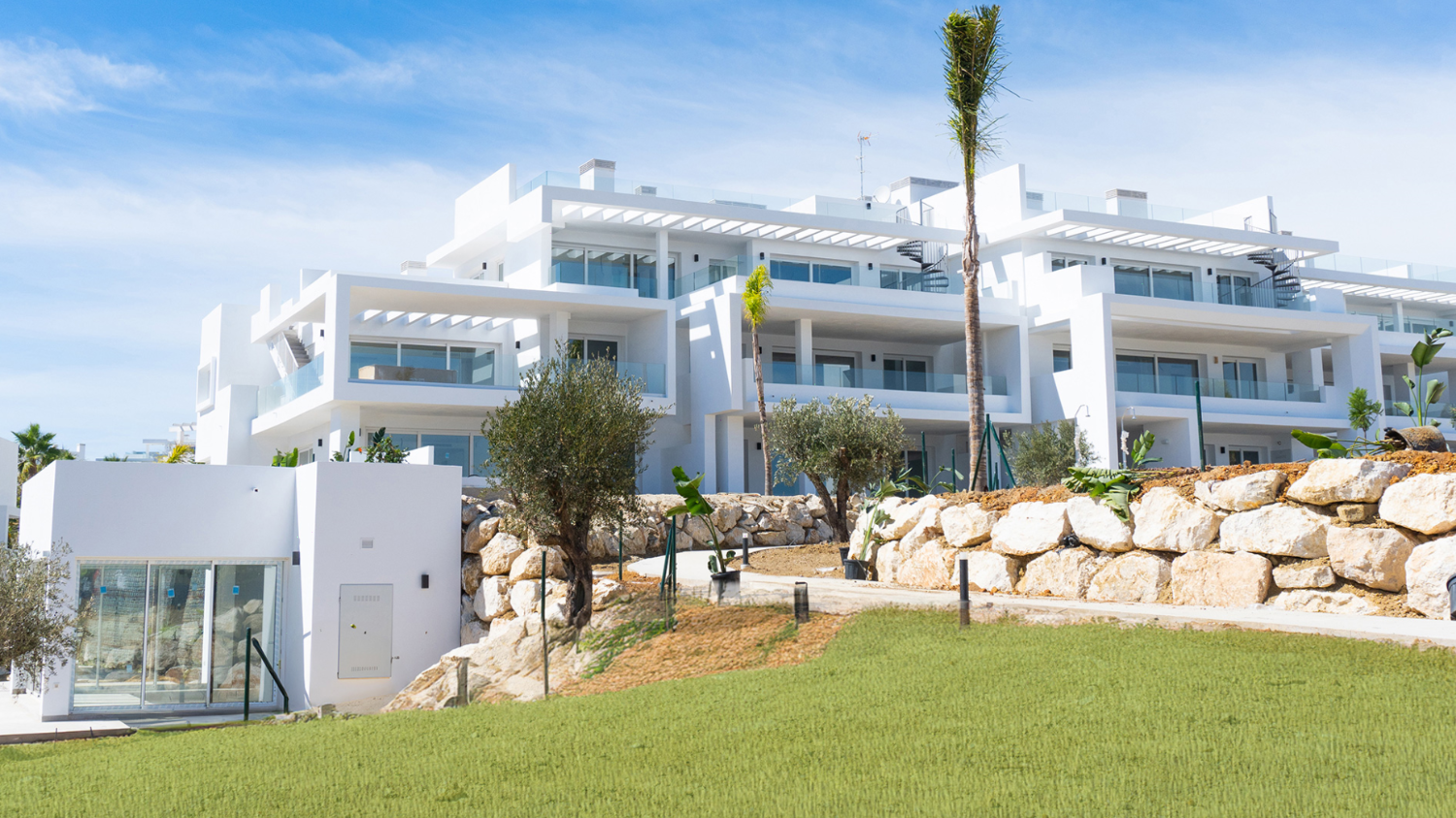 La nueva residencia sigue creciendo, Casares