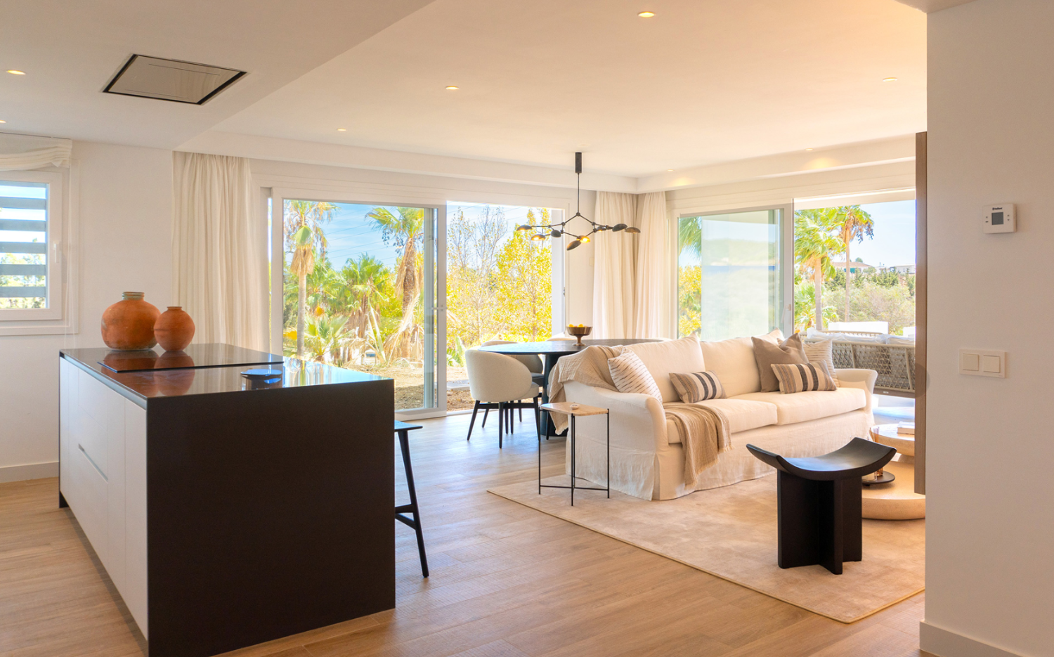 La nueva residencia sigue creciendo, Casares