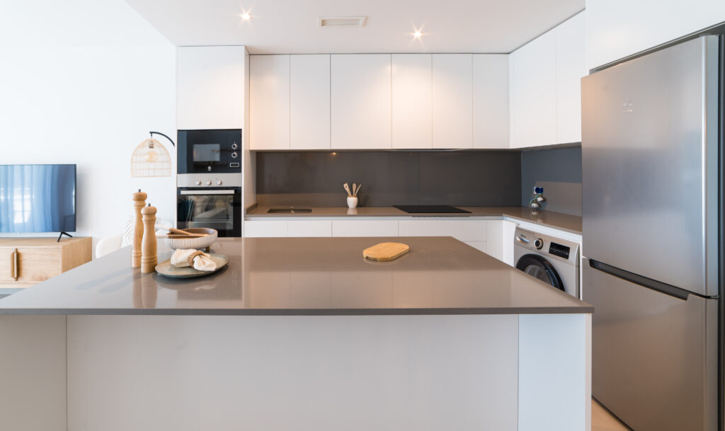 Bostadsområdet med exklusiva enfamiljs- och flerfamiljshus i Estepona
