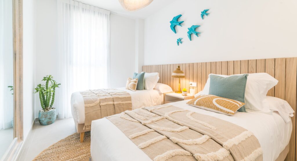 Bostadsområdet med exklusiva enfamiljs- och flerfamiljshus i Estepona